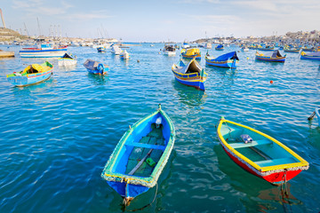 Obraz premium Luzzu anchored in Malta