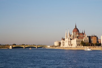 Fototapeta na wymiar Здание Парламента в Будапеште, Венгрия