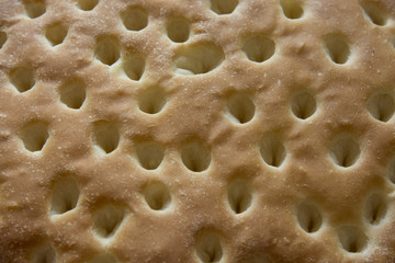 хлеб домашний на белом фоне  