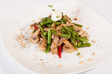 mushroom salad with beans and pork