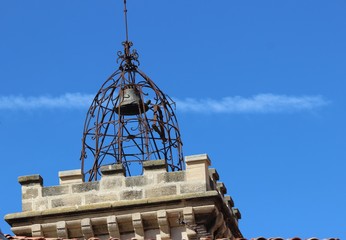 Campanile tour carrée de l'horloge à Aubagne