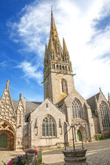 Fototapeta na wymiar L'église Notre Dame de Rescudon de Pont Croix, Finistère 