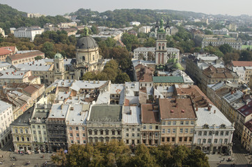 Fototapeta na wymiar view from the town hall on the Kornyakta tower and Dominican cathedral , Lviv, Ukraine