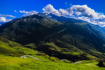 Fototapeta premium wspaniały krajobraz w Alpach w Szwajcarii