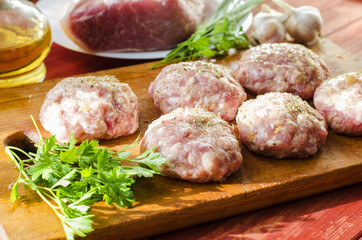 raw patties from ground beef