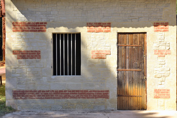 Small construction of the Roussillon ocher factory