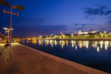 Fototapeta na wymiar Szczecin. Nocny widok na miasto