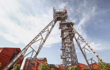 Fototapeta na wymiar View of the old mine shaft 