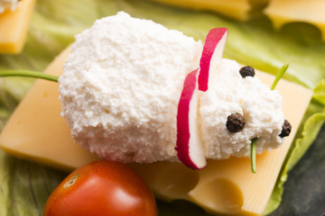 Fun food for kids - mouse with cheese