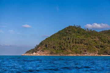 Fototapeta na wymiar view of the sea and cape