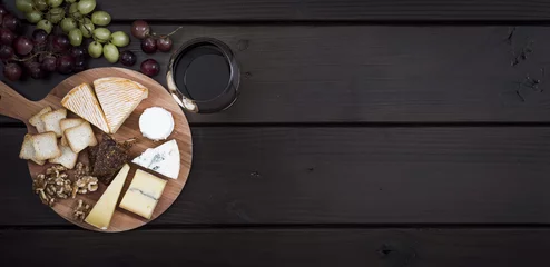 Gordijnen Cheese platter with wine © bramgino