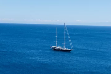 Photo sur Plexiglas Sports nautique Yacht en pleine mer