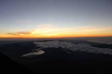 富士山頂からの山中湖周辺