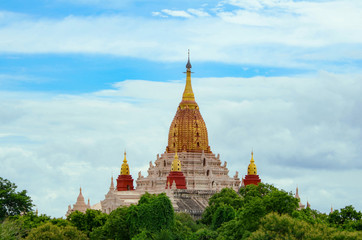 Fototapeta premium The Ananda Temple, located in Bagan, Myanmar.