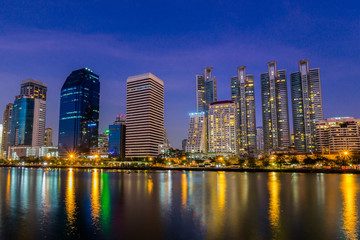 Fototapeta na wymiar City Landscape from Benjakitti Park, Bangkok at Night