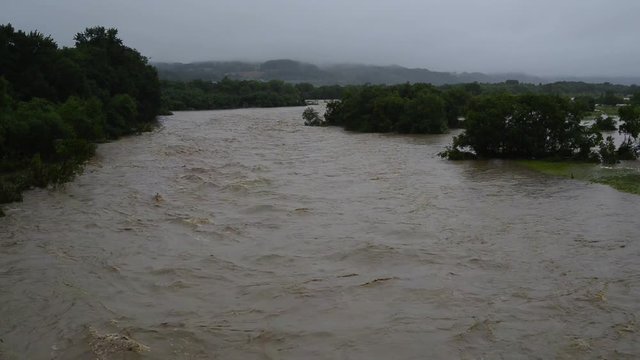 大雨で氾濫した常呂川
