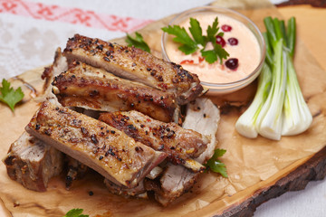 grilled ribs with sauce
