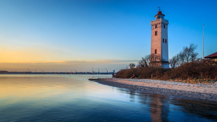 Fototapeta na wymiar Sunset lighthouse 