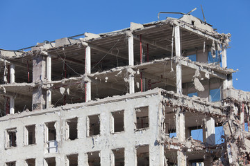 destruction, démolition immeuble, béton armé, 