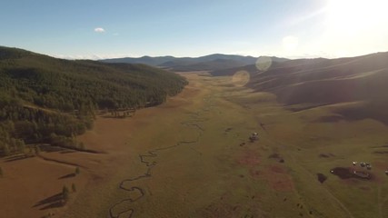 Survol des steppes mongoles
