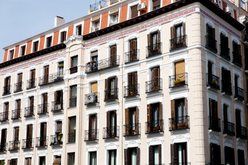Fototapeta na wymiar Madrid Architecture on Buildings Facade - Spain