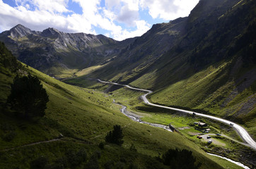 Pyr&eacute;n&eacute;es, Route vers l'espagne