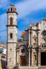 Fototapeta na wymiar Havana Cathedral and Dog, Cuba