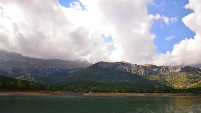r&uuml;zgar ve bulutlar