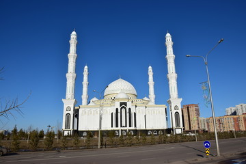 Fototapeta na wymiar Hasret Sultan mosque in Astana, Kazakhstan
