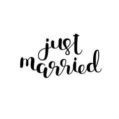 Naklejka premium Just married. Brush lettering.