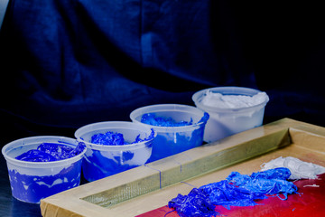 cold tone colour 