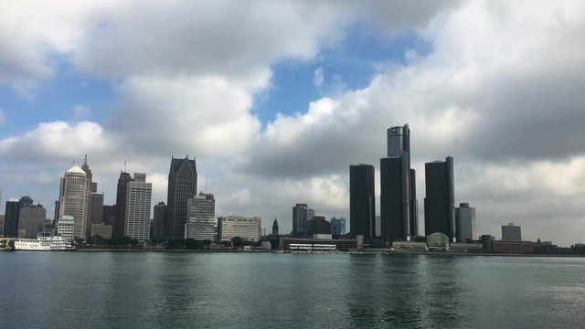 4K UltraHD A View of the Detroit skyline across the river