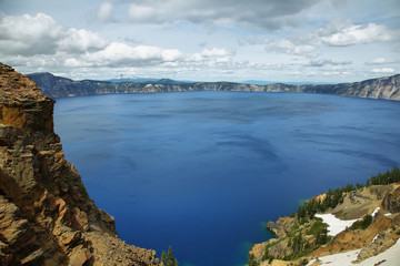 Fototapeta na wymiar Crater lake views hiking to Garfield peak