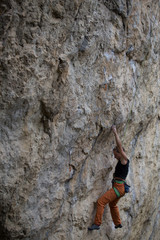 Rock climber to climb the wall