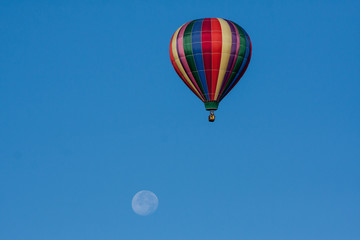 Balloon & Moon