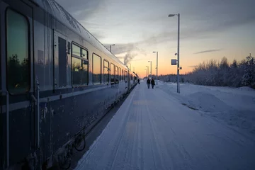 Photo sur Plexiglas Gare Bahnhof im norden Finnlands, gelegen im Arktischen Schnee