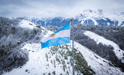 Bandeira da Argentina na neve