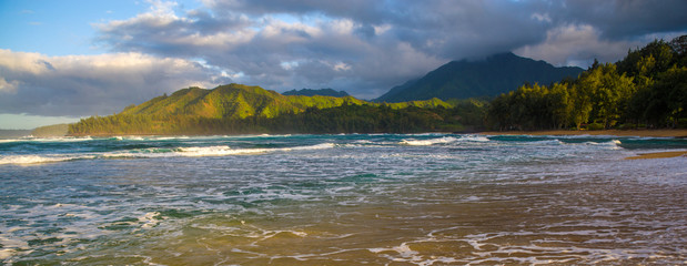 morning seafoam, wainiha beach