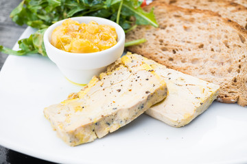 Foie gras with bread