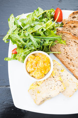 Foie gras with bread
