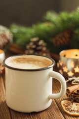 Obraz na płótnie Canvas Enamel cup of hot cocoa with mini marshmallows