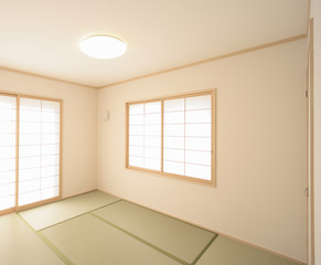 住宅　和室　畳6帖　障子　2面採光　自然光　シンプル家具なし施工例