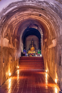 Tunnel of Umong Suan Puthatham temple .