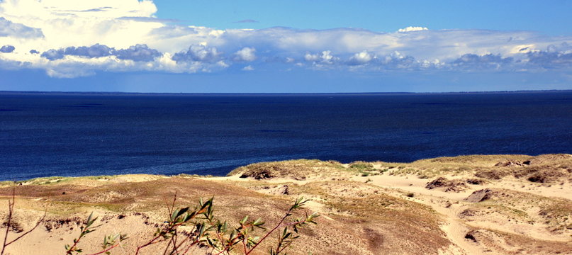 Weiter Sandstrand der Kurischen Nehrung 