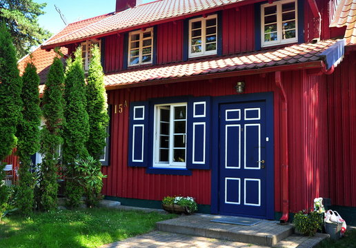 Typisches Holzhaus auf der Kurischen Nehrung 
