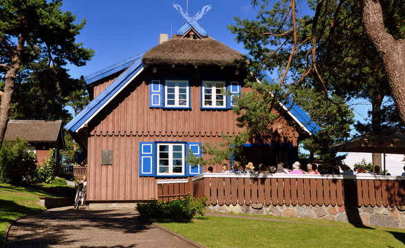 Typisches Holzhaus auf der Kurischen Nehrung 