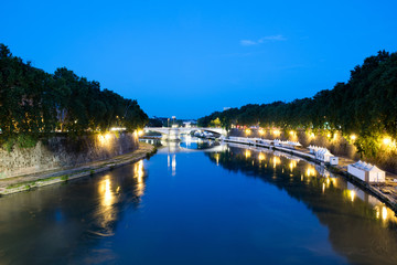 Fototapeta premium Sunset at the Tiber River, Rome, Italy