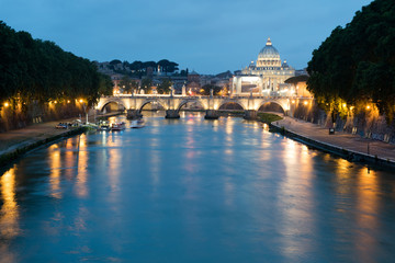 Fototapeta premium Sunset at the Tiber River, Rome, Italy