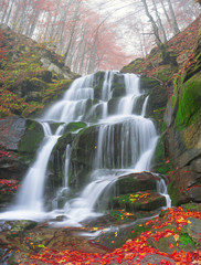 Obraz na płótnie Canvas Waterfall Shepit