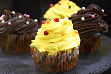 lemon and chocolate muffins
